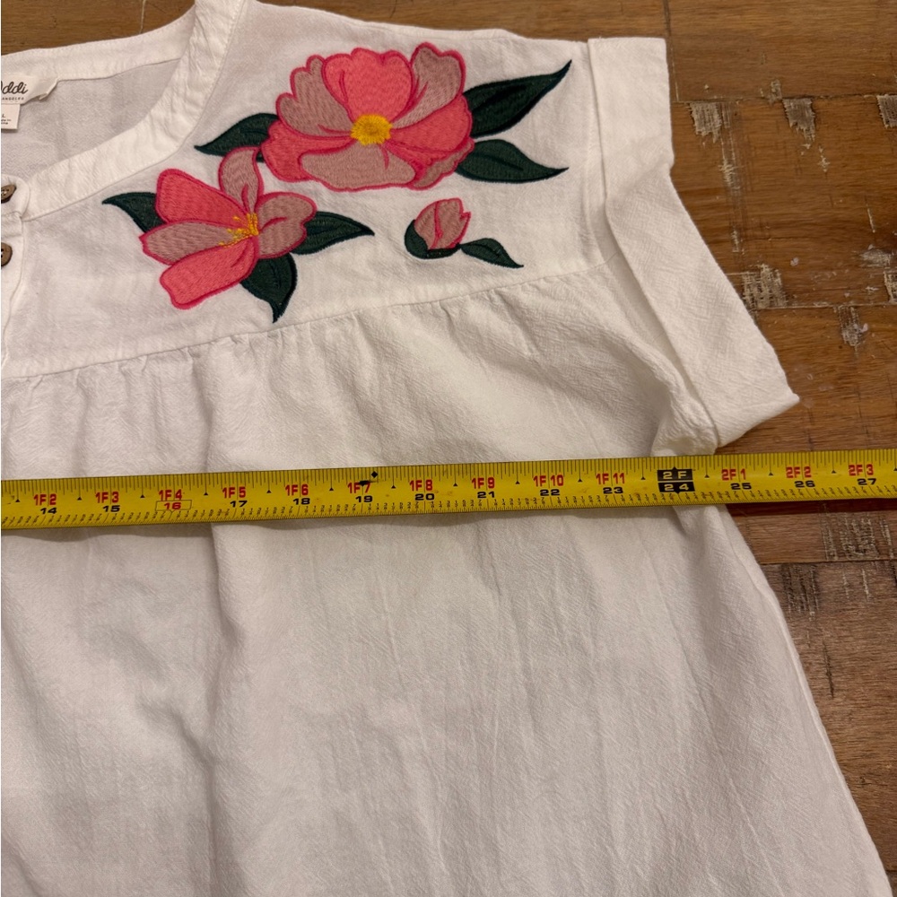 Oddi 100% Cotton Women's White Floral Embroidered Short Sleeve Top - Picture 8 of 9